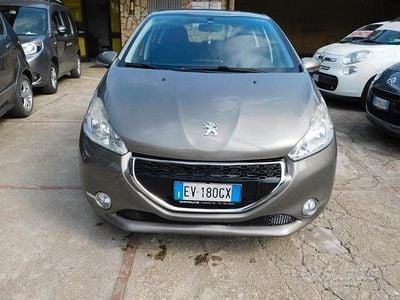 Usata Peugeot 208 Allure 95 CV (69 kW) 2014 Marrone Utilitaria