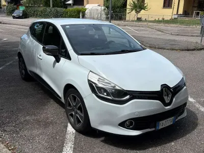 Usata Renault Clio IV SE 90 CV (66 kW) 2015 Bianco Berlina