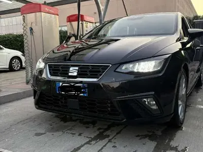 Usata Seat Ibiza FR 95 CV (69 kW) 2024 Nero Utilitaria