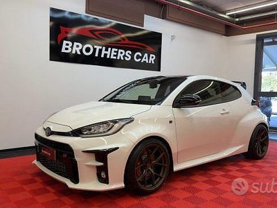 Usata Toyota Yaris 261 CV (191 kW) 2024 Bianco Utilitaria