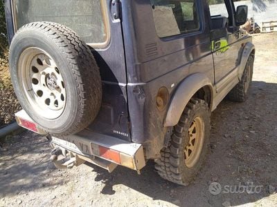Suzuki Samurai