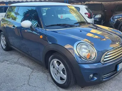 Usata Mini Cooper 120 CV (88 kW) 2009 Blu/azzurro Utilitaria