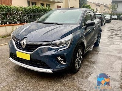 Usata Renault Captur Techno 2023 Blu SUV