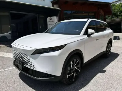 Nuova Omoda 7 143 CV (105 kW) 2026 Khaki white SUV