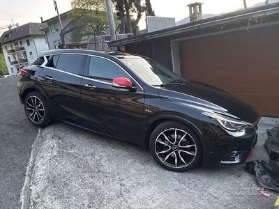Usata Infiniti Q30 170 CV (125 kW) 2017 Nero SUV