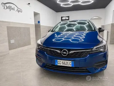 Usata Opel Astra Business Elegance 122 CV (89 kW) 2021 Blu Berlina