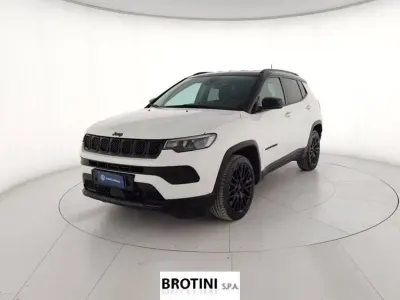 Usata Jeep Compass Night Eagle 131 CV (96 kW) 2024 Bianco metallizzato SUV