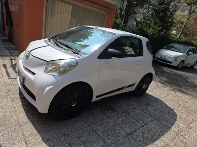 Usata Toyota iQ 68 CV (50 kW) 2012 Utilitaria