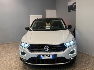 Usata VW T-Roc Style 116 CV (85 kW) 2019 Bianco SUV