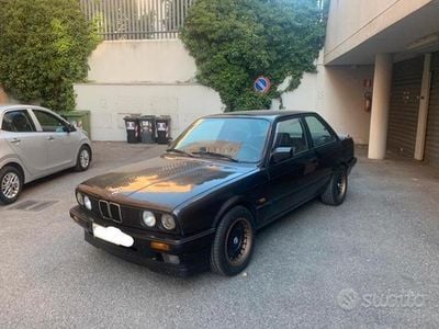 Usata BMW 318 136 CV (100 kW) 1990 Nero Berlina