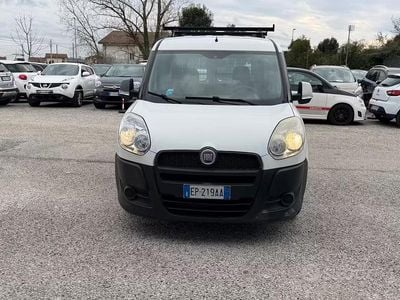 Usata Fiat Doblò Emotion 104 CV (76 kW) 2012 Bianco Monovolume