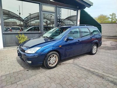 Usado Ford Focus Ghia 115 HP (84 kW) 2003 Azul Carrinha