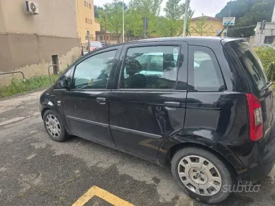Usata Fiat Idea 90 CV (66 kW) 2007 Nero Monovolume