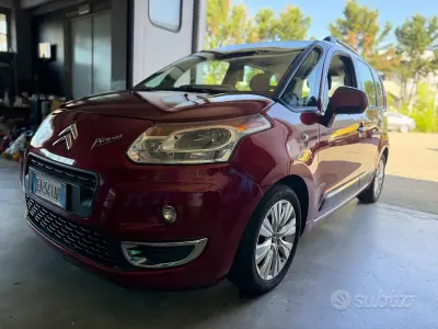 Usata Citroën C3 Picasso Exclusive 90 CV (66 kW) 2009 Rosso Monovolume
