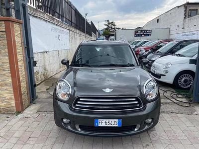 Usata Mini Cooper Countryman Business 111 CV (81 kW) 2016 Marrone SUV