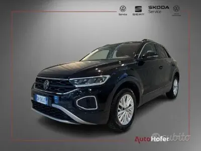 Usata VW T-Roc Life 150 CV (110 kW) 2022 Nero SUV