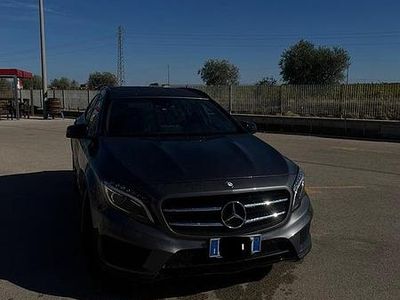 Usata Mercedes GLA200 Premium 136 CV (100 kW) 2015 Grigio SUV