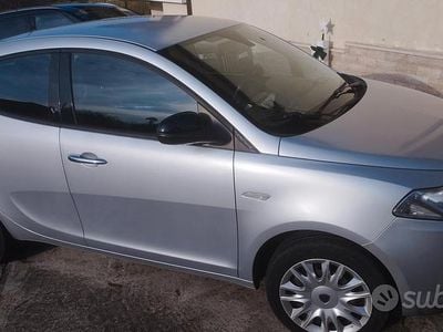 Usata Lancia Ypsilon Gold 2015 Utilitaria