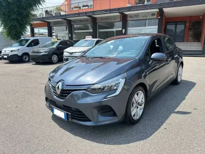 Usata Renault Clio V Business 91 CV (66 kW) 2021 Grigio Berlina