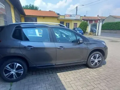 Usata Peugeot 2008 Active 83 CV (61 kW) 2019 Grigio SUV