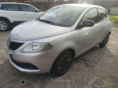 Argento Usata 2019 Lancia Ypsilon Utilitaria | 8900 € (Buon prezzo)