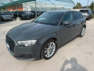 Usata Audi A3 Business 150 CV (110 kW) 2017 Grigio Berlina