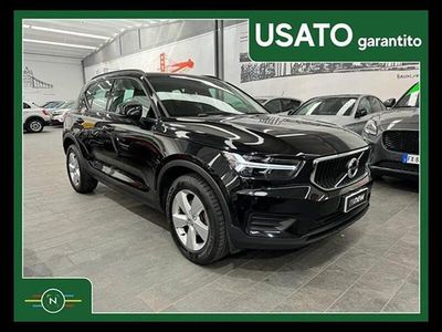 Usata Volvo XC40 Momentum 163 CV (119 kW) 2020 Nero SUV