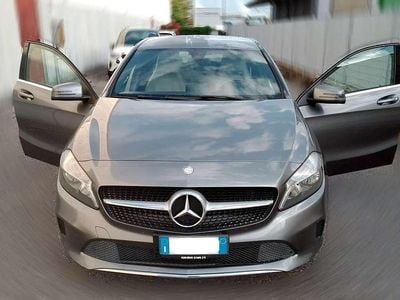 Usata Mercedes A200 Business 136 CV (100 kW) 2015 Grigio Berlina