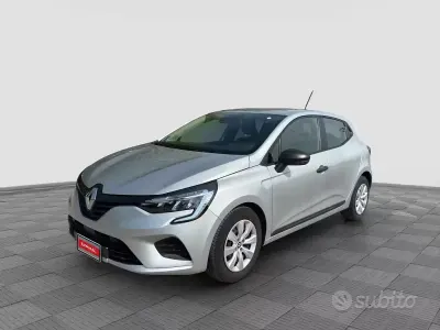 Usata Renault Clio Equilibre 67 CV (49 kW) 2023 Grigio Utilitaria