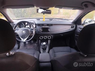 Usata Alfa Romeo Giulietta 120 CV (88 kW) 2017 Grigio Berlina