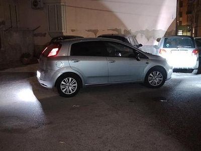 Usata Fiat Grande Punto 75 CV (55 kW) 2007 Grigio Utilitaria
