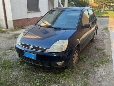 Usata Ford Fiesta 75 CV (55 kW) 2003 Blu Utilitaria