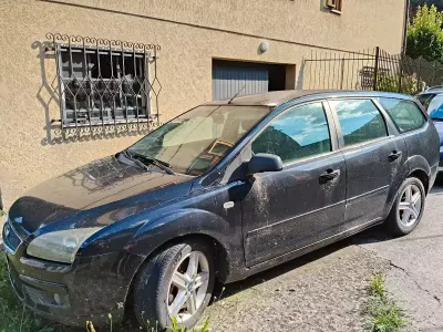 Usata Ford Focus 90 CV (66 kW) 2007 Nero Station wagon