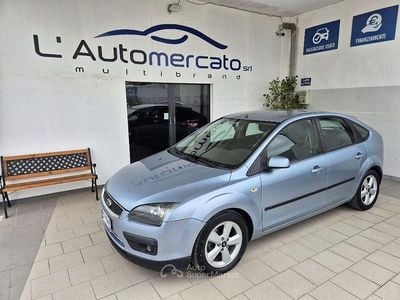 Usata Ford Focus 110 CV (80 kW) 2005 Blu Berlina