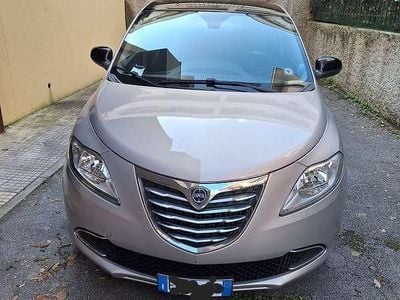 Usata Lancia Ypsilon Gold 95 CV (69 kW) 2014 Beige Utilitaria