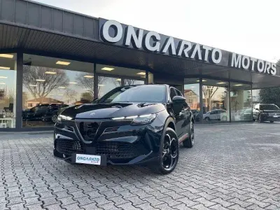 Nuova Alfa Romeo GT Junior Edizione Speciale 145 CV (106 kW) 2025 Nero SUV