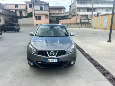 Usata Nissan Qashqai Tekna 110 CV (80 kW) 2011 Grigio SUV