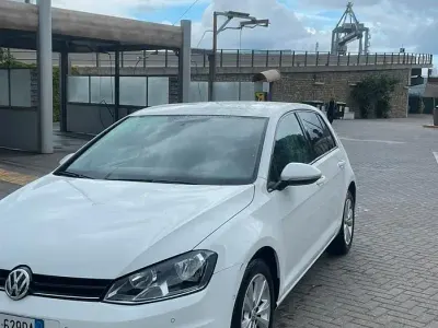 Usata VW Golf VII 105 CV (77 kW) 2013 Bianco Berlina