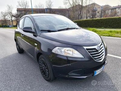 usata Lancia Ypsilon 1,2 CON G.P.L. VALIDO FINO AL 2033-