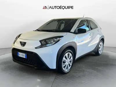 Usata Toyota Aygo X Active 72 CV (52 kW) 2025 Bianco SUV