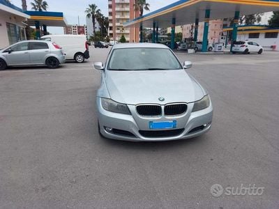 Usata BMW 316 123 CV (90 kW) 2011 Grigio Berlina