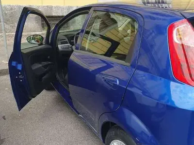 Usata Fiat Grande Punto Active 75 CV (55 kW) 2008 Blu/azzurro Utilitaria