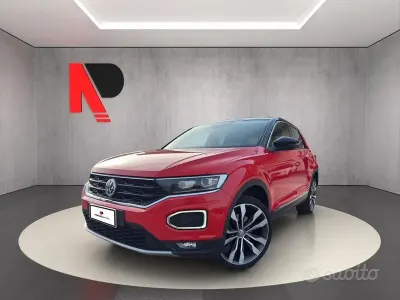 Usata VW T-Roc Advance 116 CV (85 kW) 2019 Rosso SUV