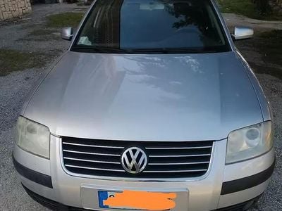 Usata VW Passat 105 CV (77 kW) 2004 Grigio Berlina