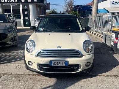 Usata Mini Cooper D 111 CV (81 kW) 2011 Bianco Utilitaria
