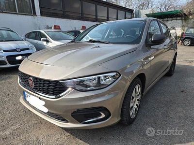 Usata Fiat Tipo Easy 95 CV (69 kW) 2018 Bronzo Berlina