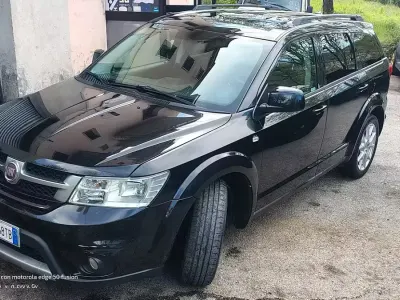 Usata Fiat Freemont 170 CV (125 kW) 2011 Nero SUV