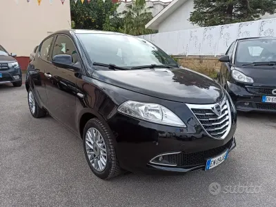 Usata Lancia Ypsilon S 95 CV (69 kW) 2012 Nero Utilitaria