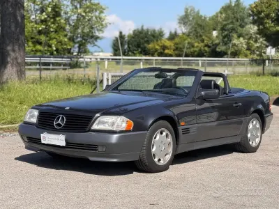 Usado Mercedes SL280 193 CV (141 kW) 1994 Gris Descapotable