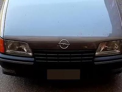 Usata Opel Kadett 75 CV (55 kW) 1987 Grigio Utilitaria